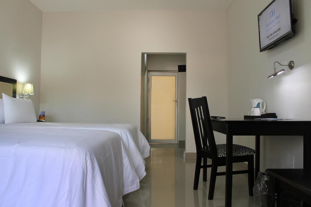 The George Hotel Manzini Buitenkant foto
