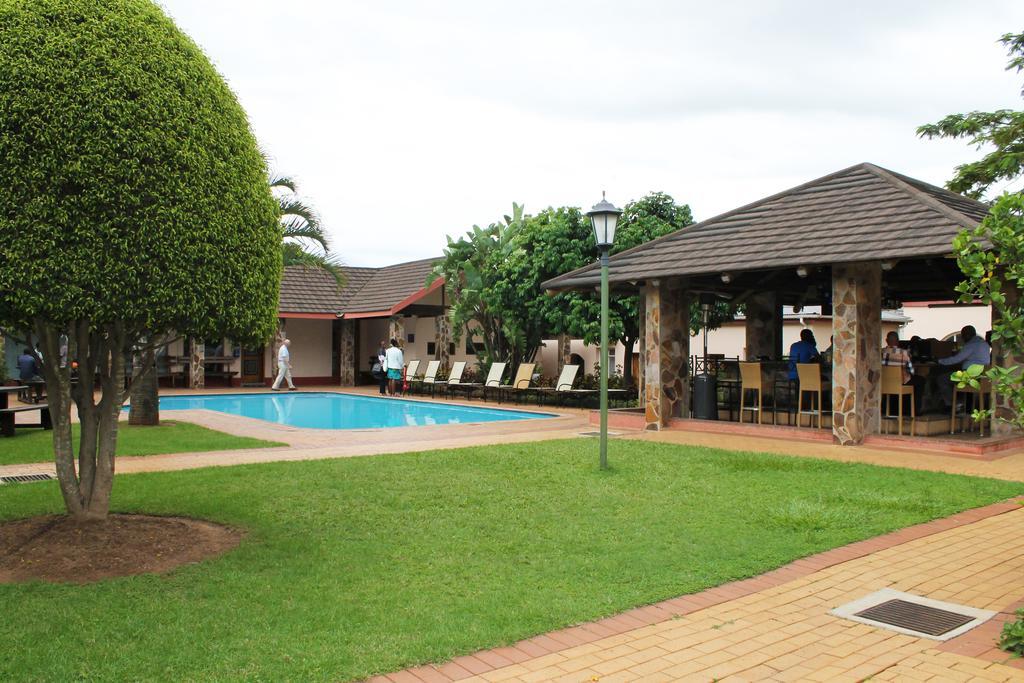 The George Hotel Manzini Buitenkant foto