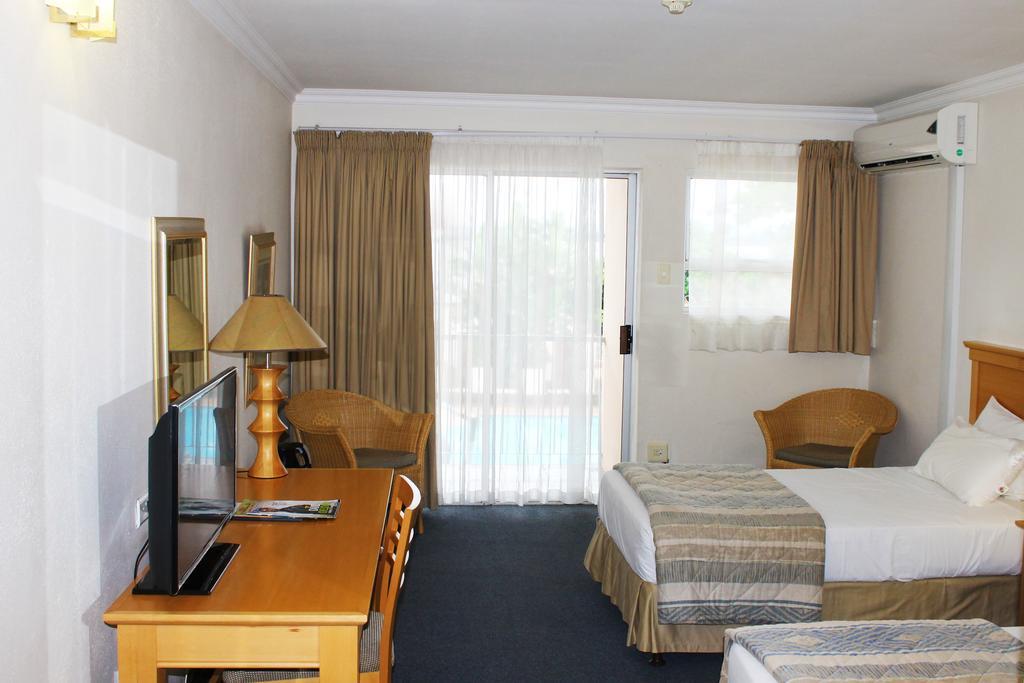 The George Hotel Manzini Buitenkant foto