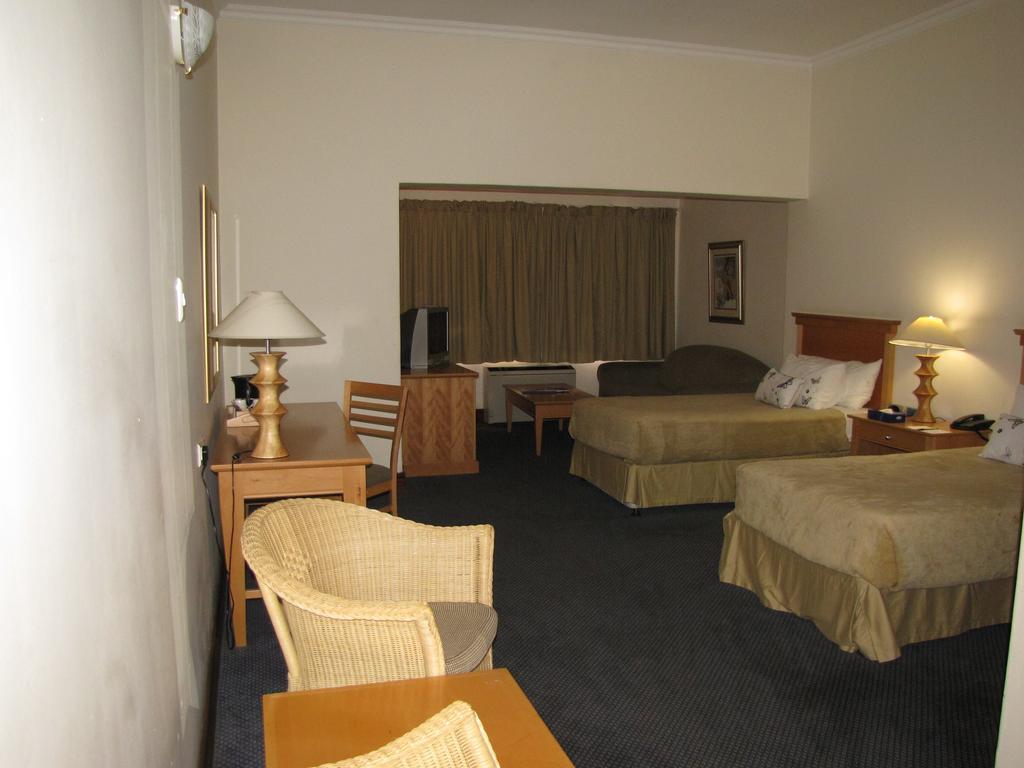 The George Hotel Manzini Buitenkant foto