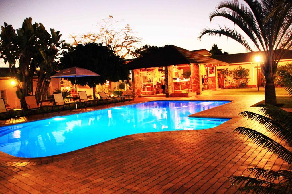 The George Hotel Manzini Buitenkant foto